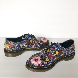 dr martens black & pink daytona desert wanderlust boots